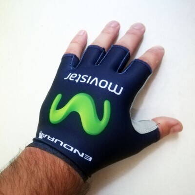 Movistar Team Race Mitts_03.jpg